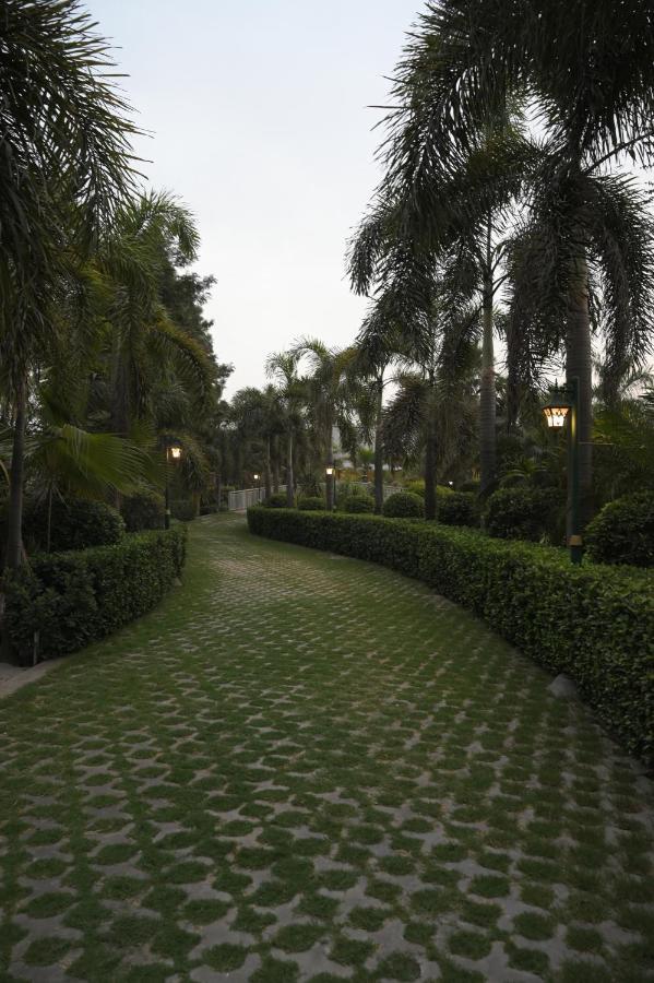 Kamal Resorts - The Luxury Of Being Yourself Ludhiana Exterior foto